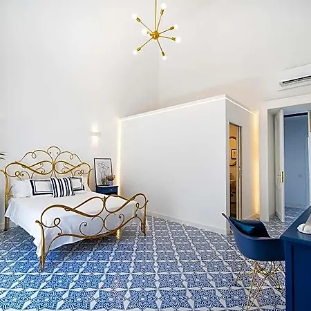 Crudo 4* Πομπηία